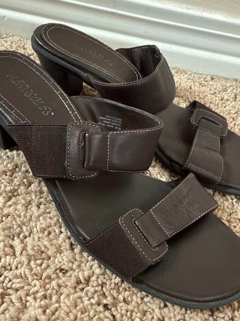 Brown Aerosoles leather sandals with faux buckle #leather #sandals